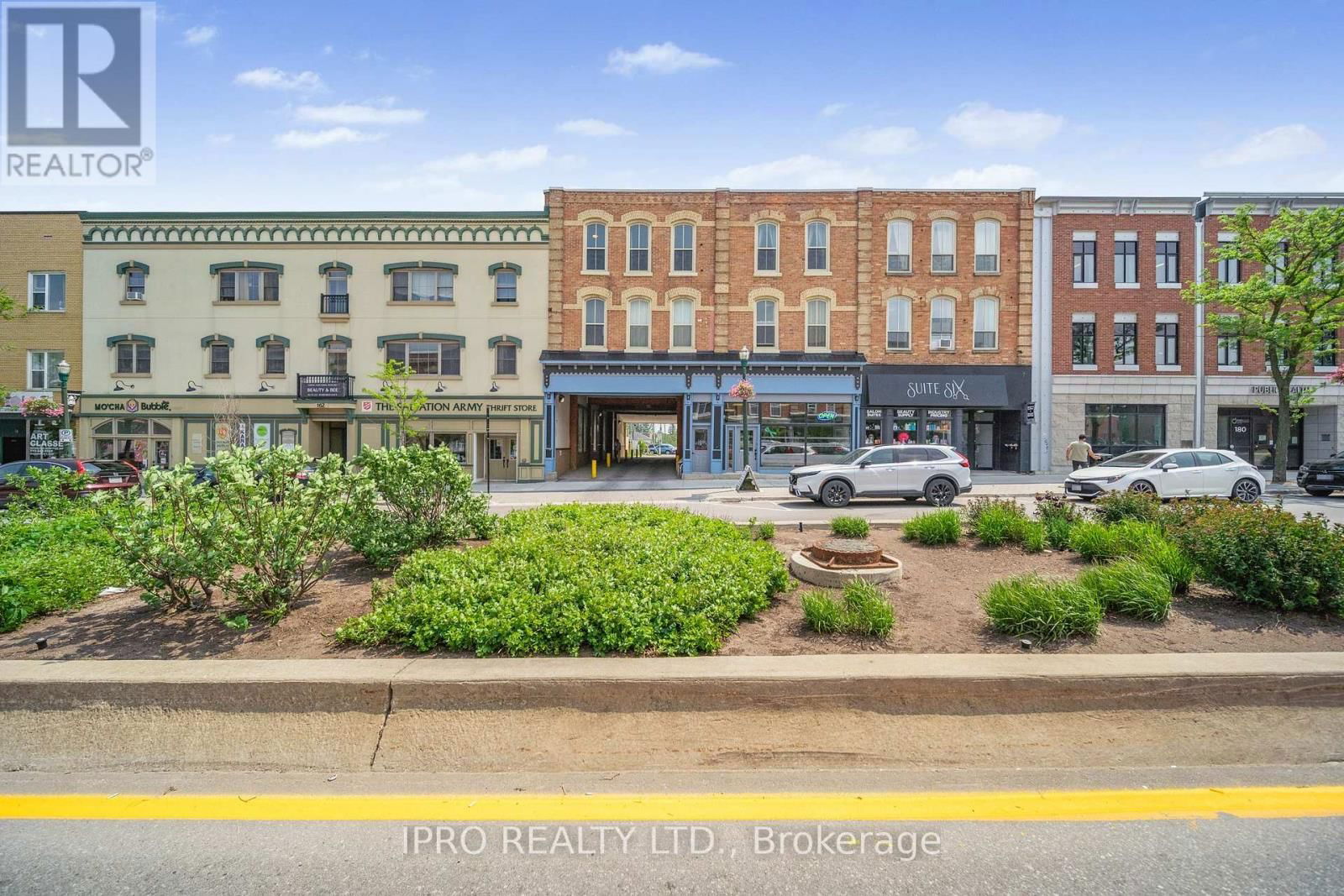 2 - 166 BROADWAY AVENUE Image 8