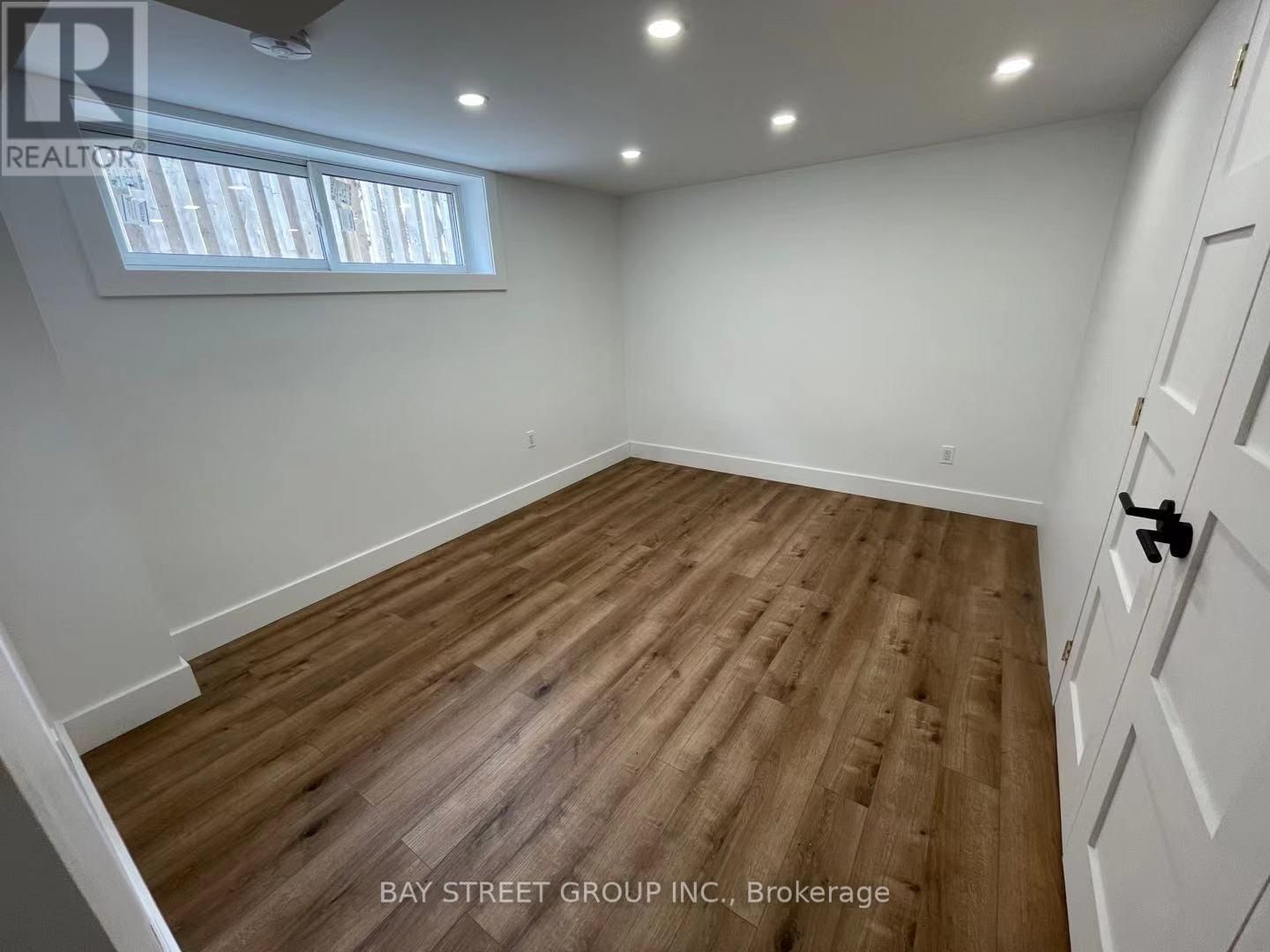 65 WINDSOR ROAD Image 9
