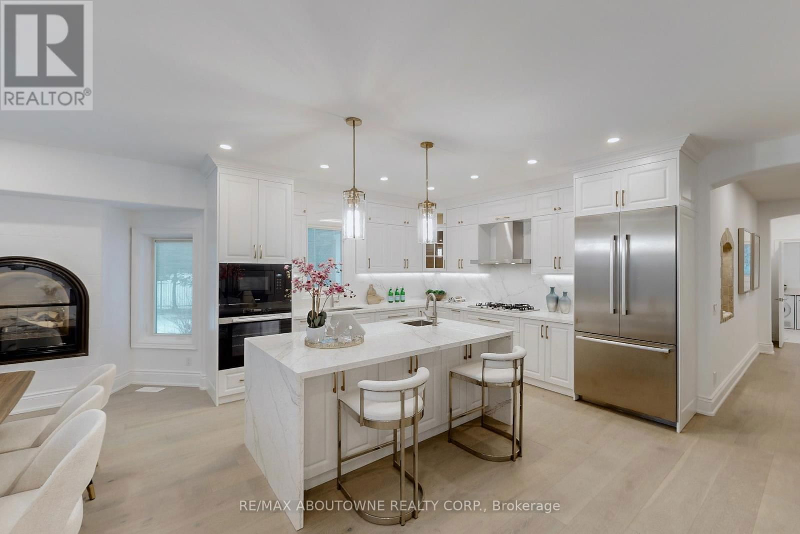 116 PARKWOOD COURT Image 14