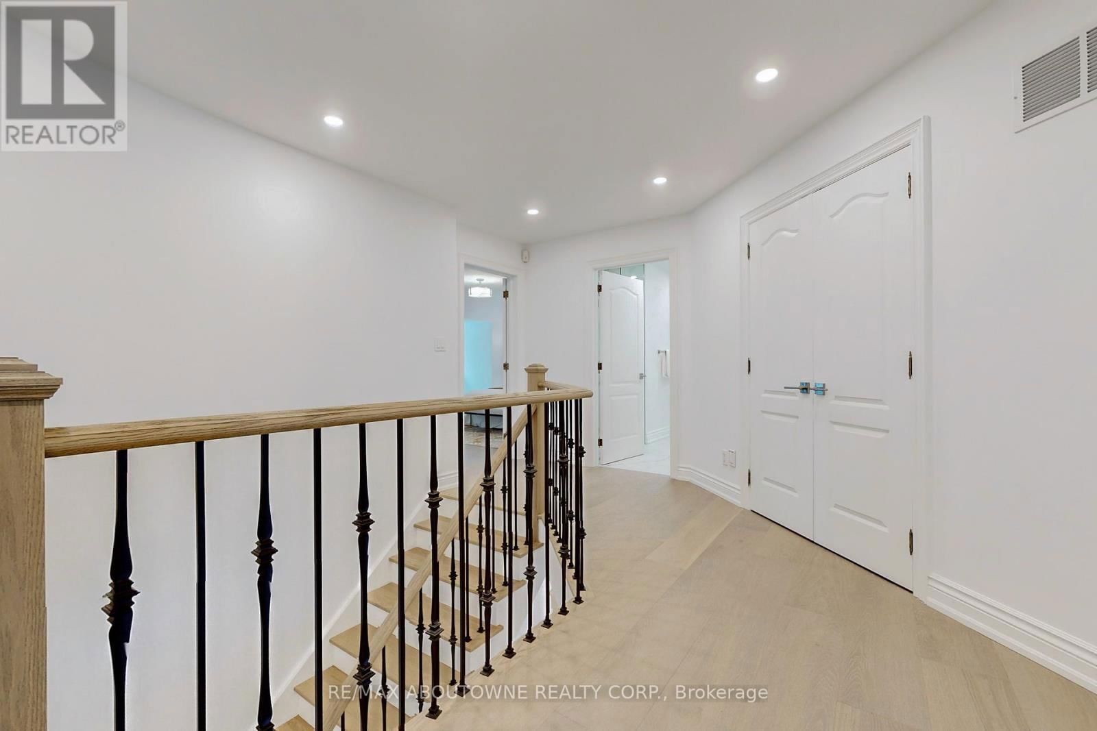 116 PARKWOOD COURT Image 30