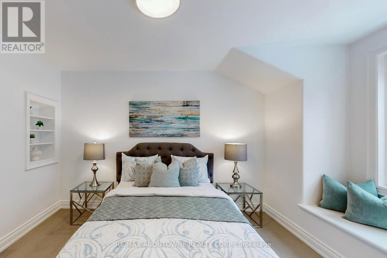 116 PARKWOOD COURT Image 34