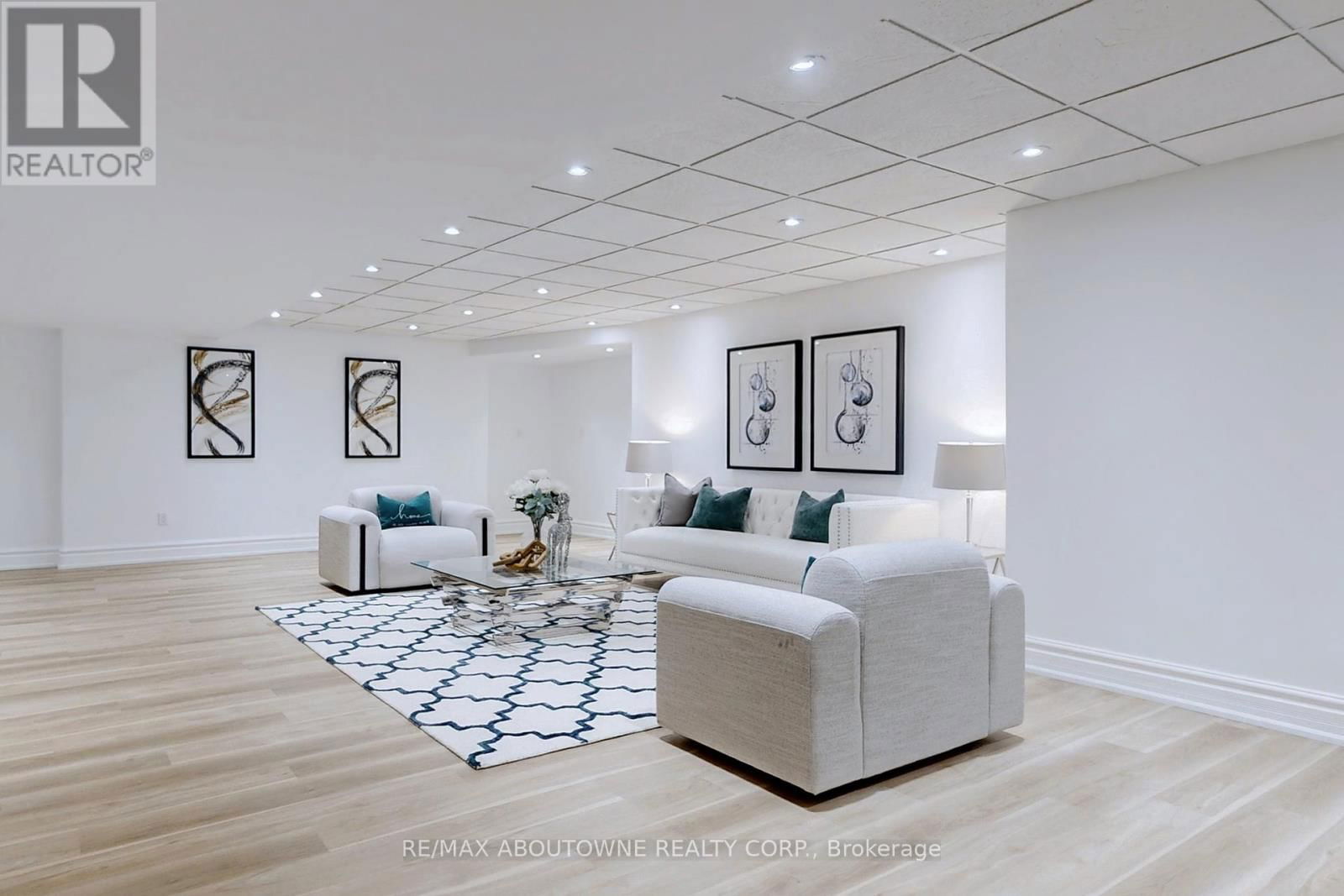 116 PARKWOOD COURT Image 38