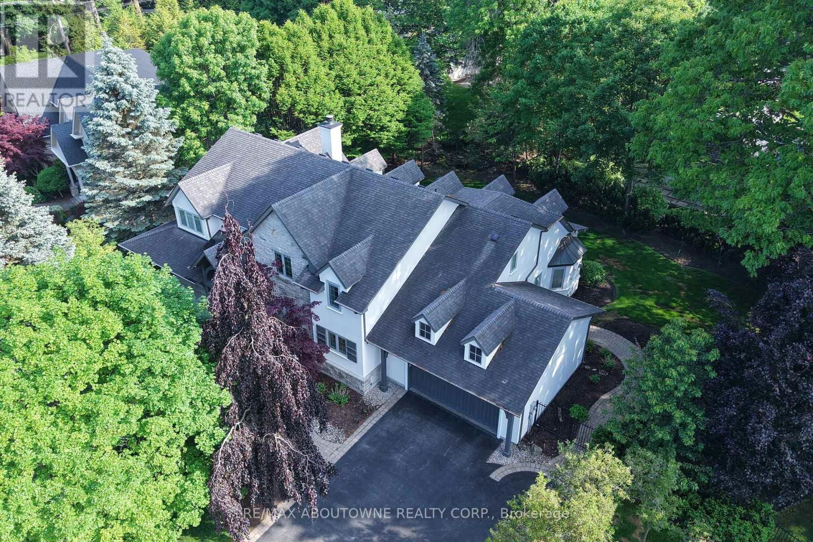 116 PARKWOOD COURT Image 42