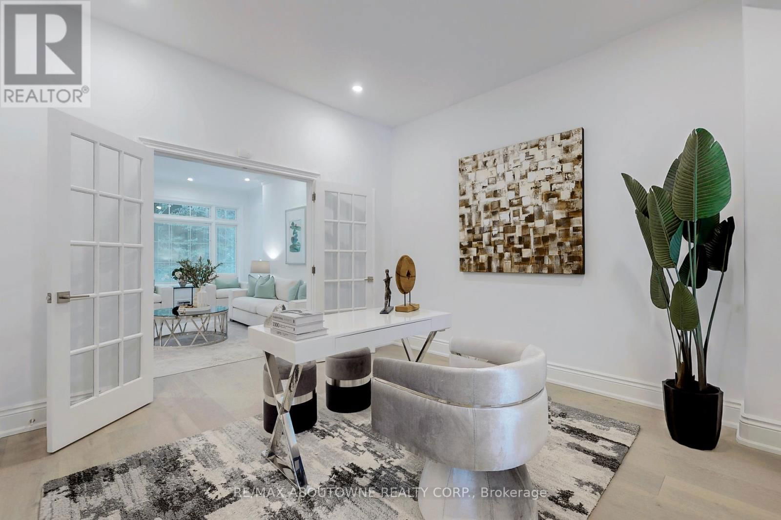 116 PARKWOOD COURT Image 7