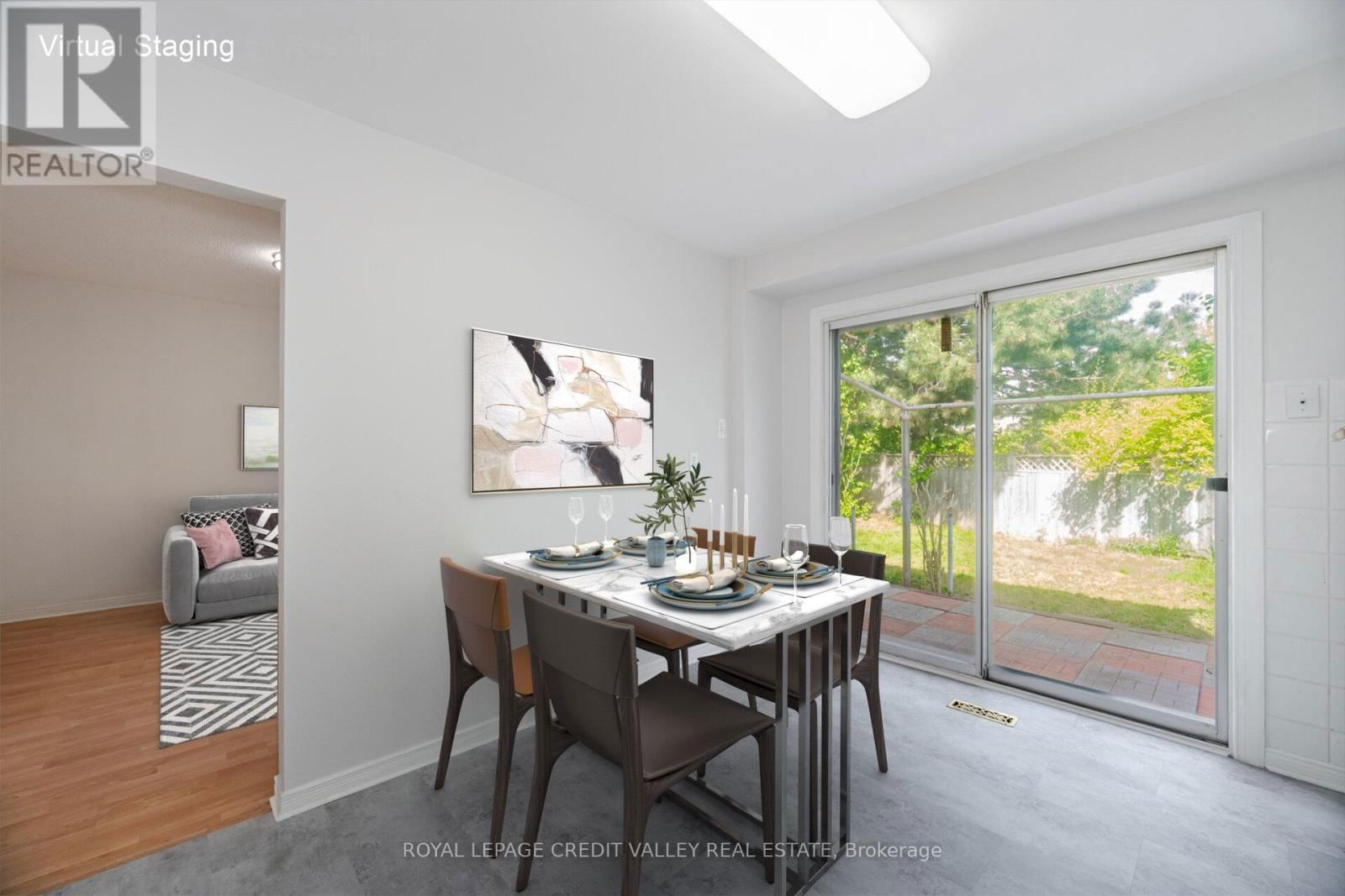 44 COURTLEIGH SQUARE Image 14