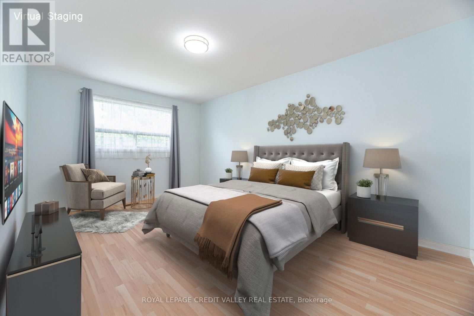 44 COURTLEIGH SQUARE Image 20
