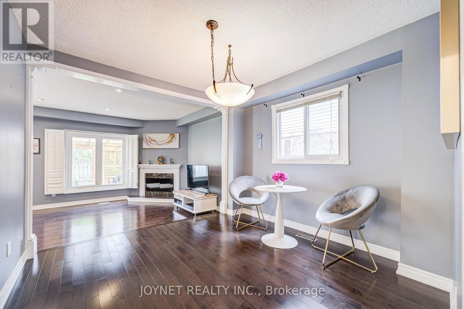 3218 VALCOURT CRESCENT Image 13