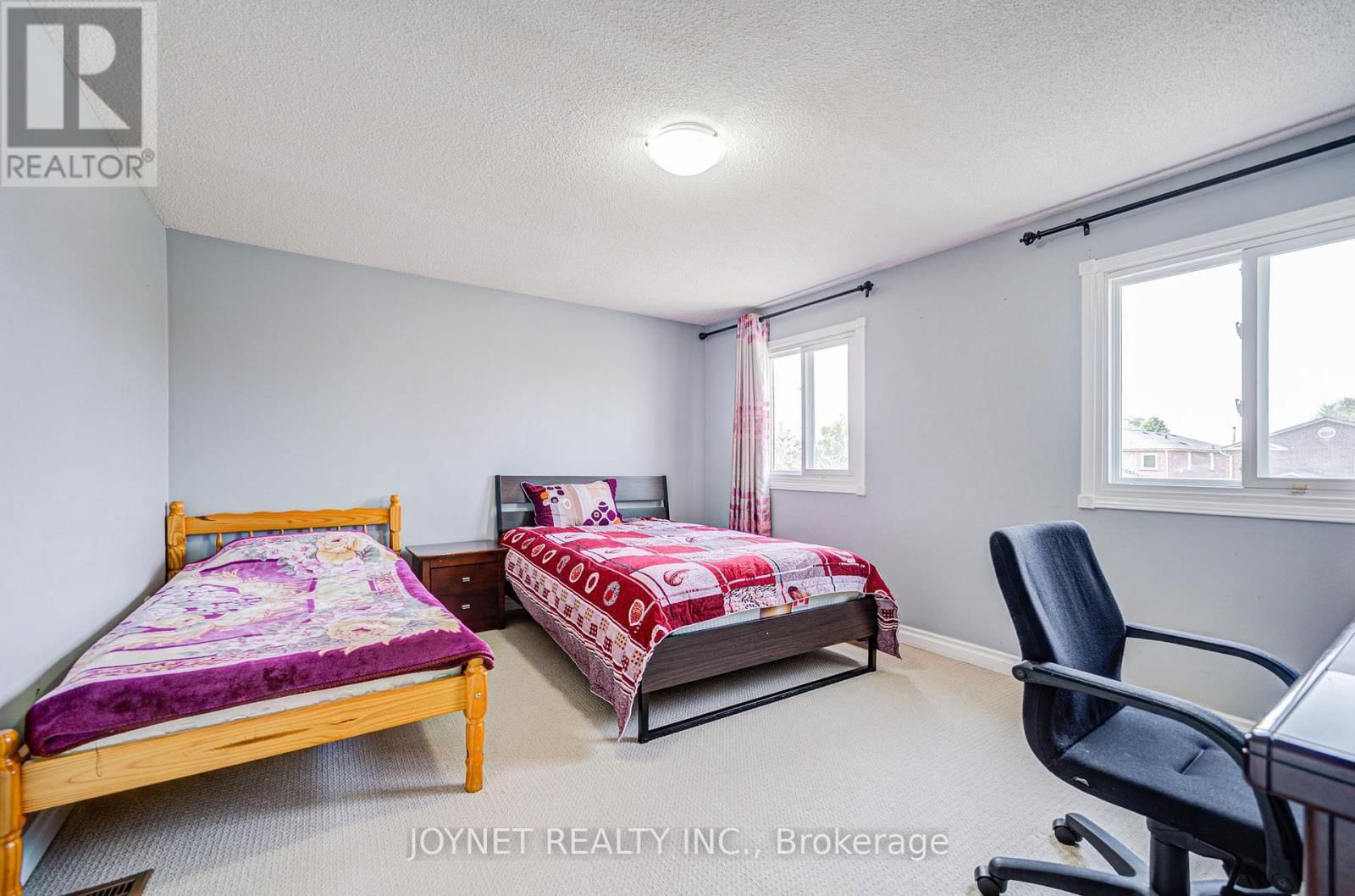 3218 VALCOURT CRESCENT Image 22