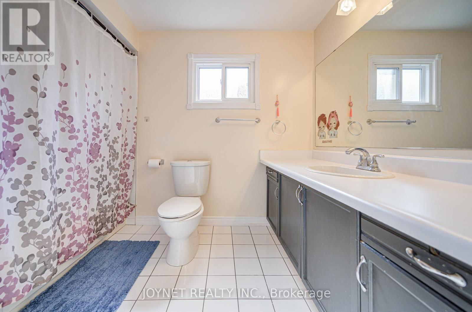 3218 VALCOURT CRESCENT Image 23
