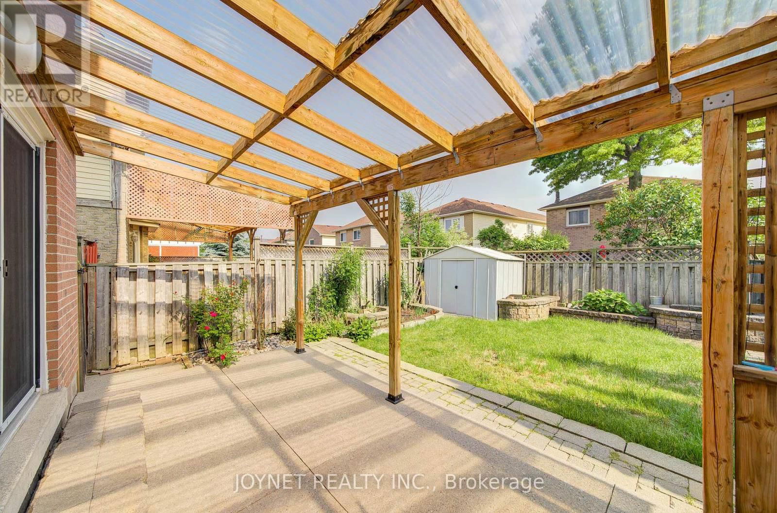 3218 VALCOURT CRESCENT Image 31