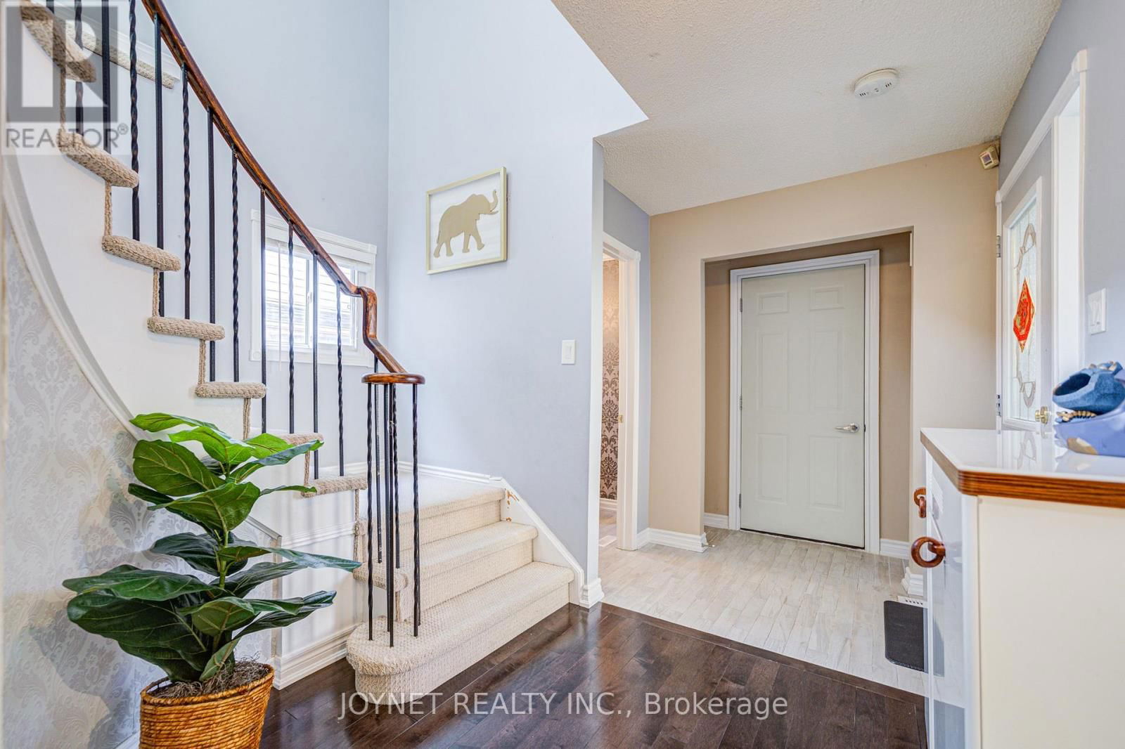 3218 VALCOURT CRESCENT Image 5