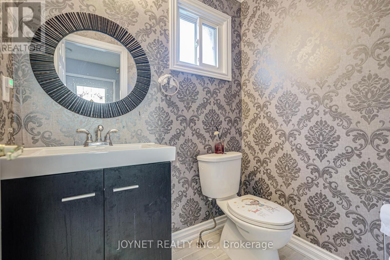 3218 VALCOURT CRESCENT Image 6