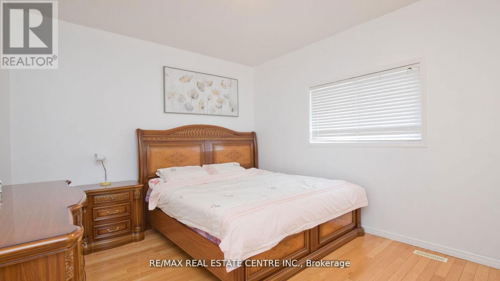 32 PAPPAIN CRESCENT Image 24