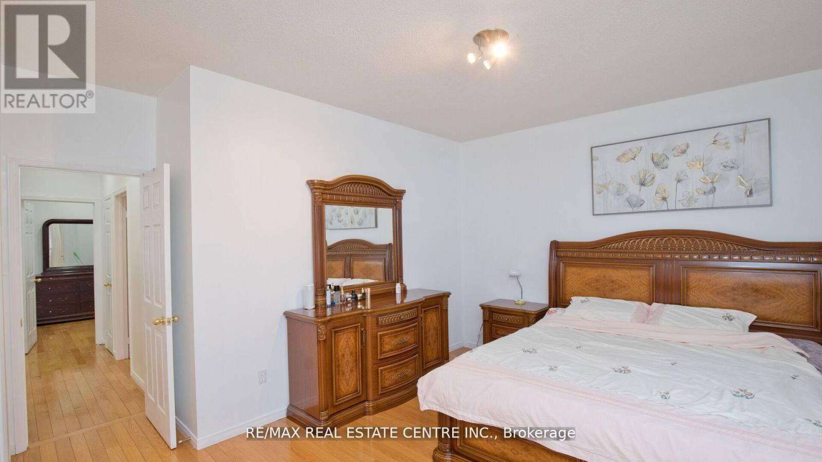 32 PAPPAIN CRESCENT Image 25