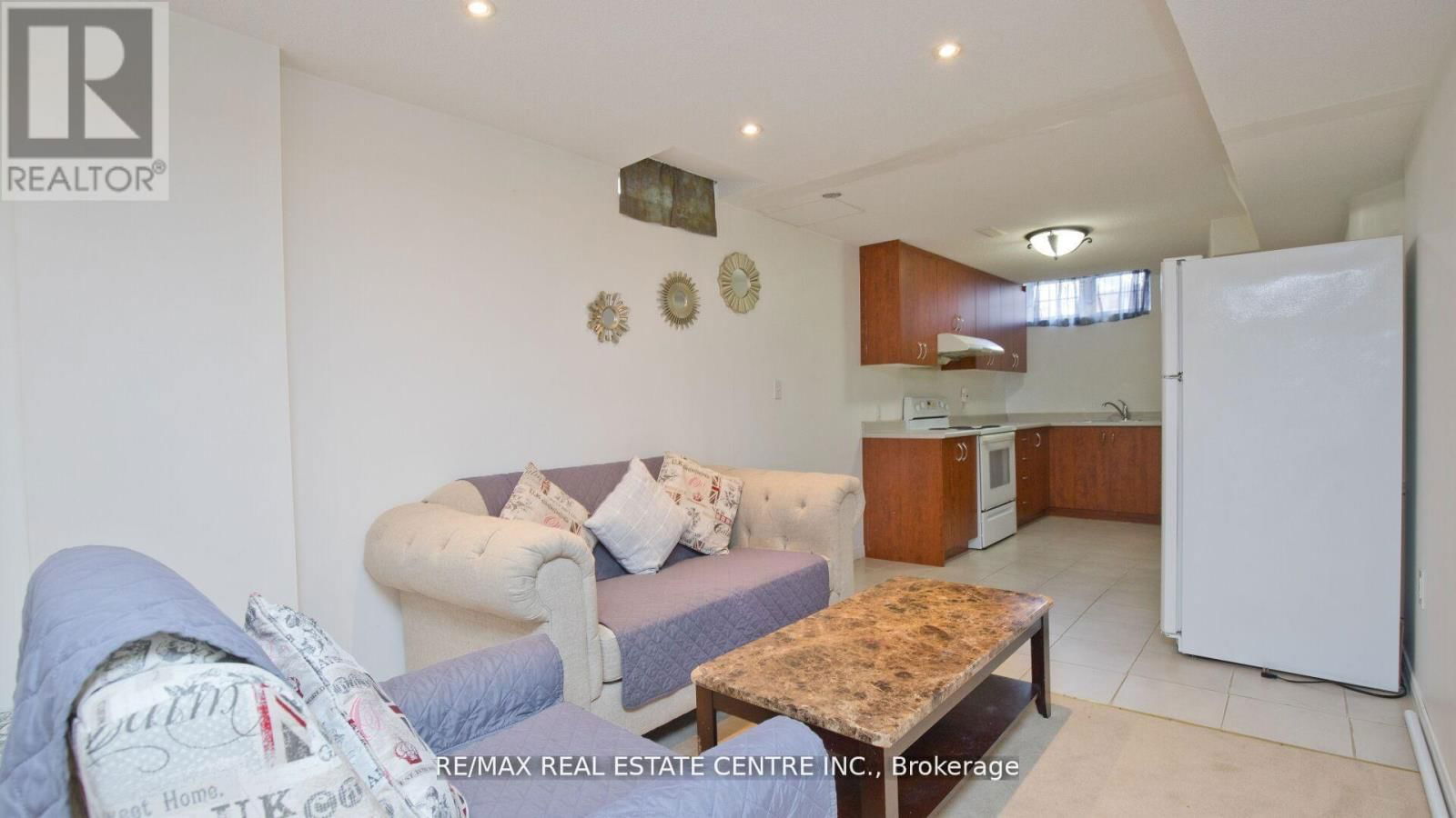 32 PAPPAIN CRESCENT Image 32
