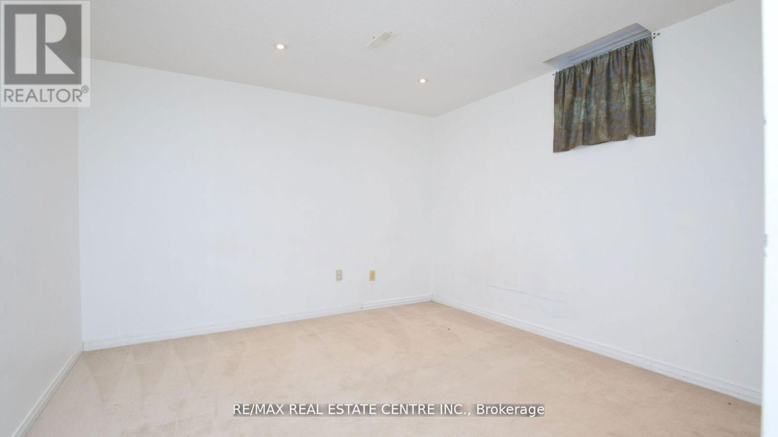 32 PAPPAIN CRESCENT Image 35