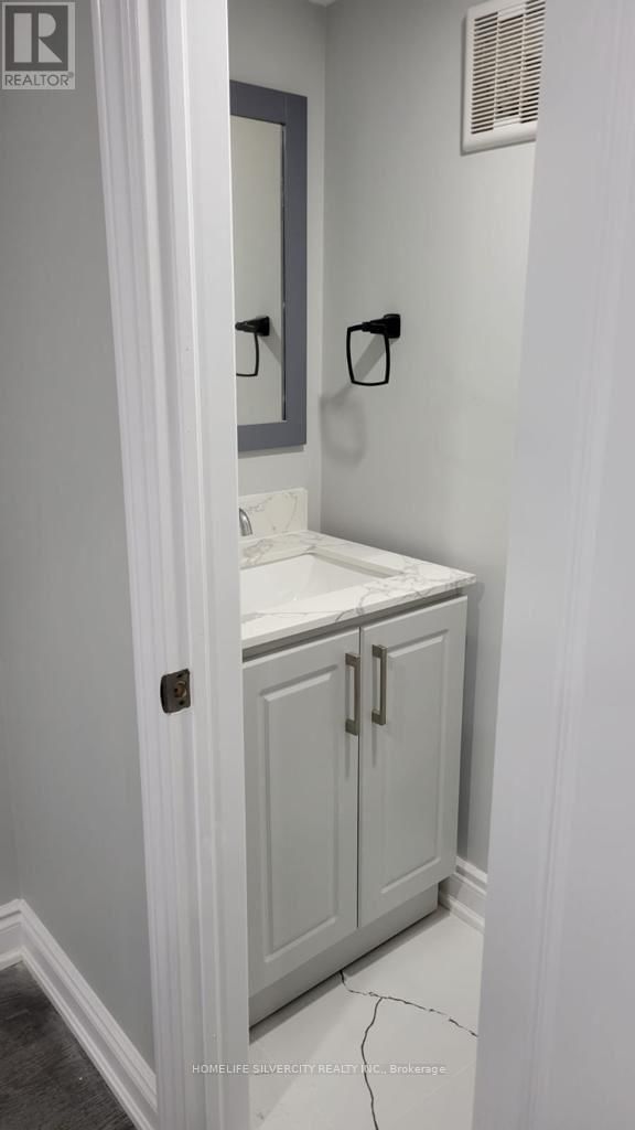 21 ASHFORD COURT Image 18