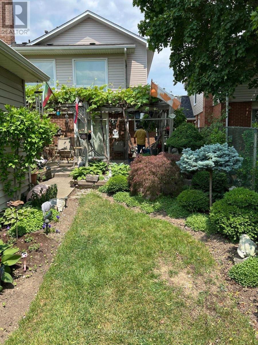 21 ASHFORD COURT Image 22