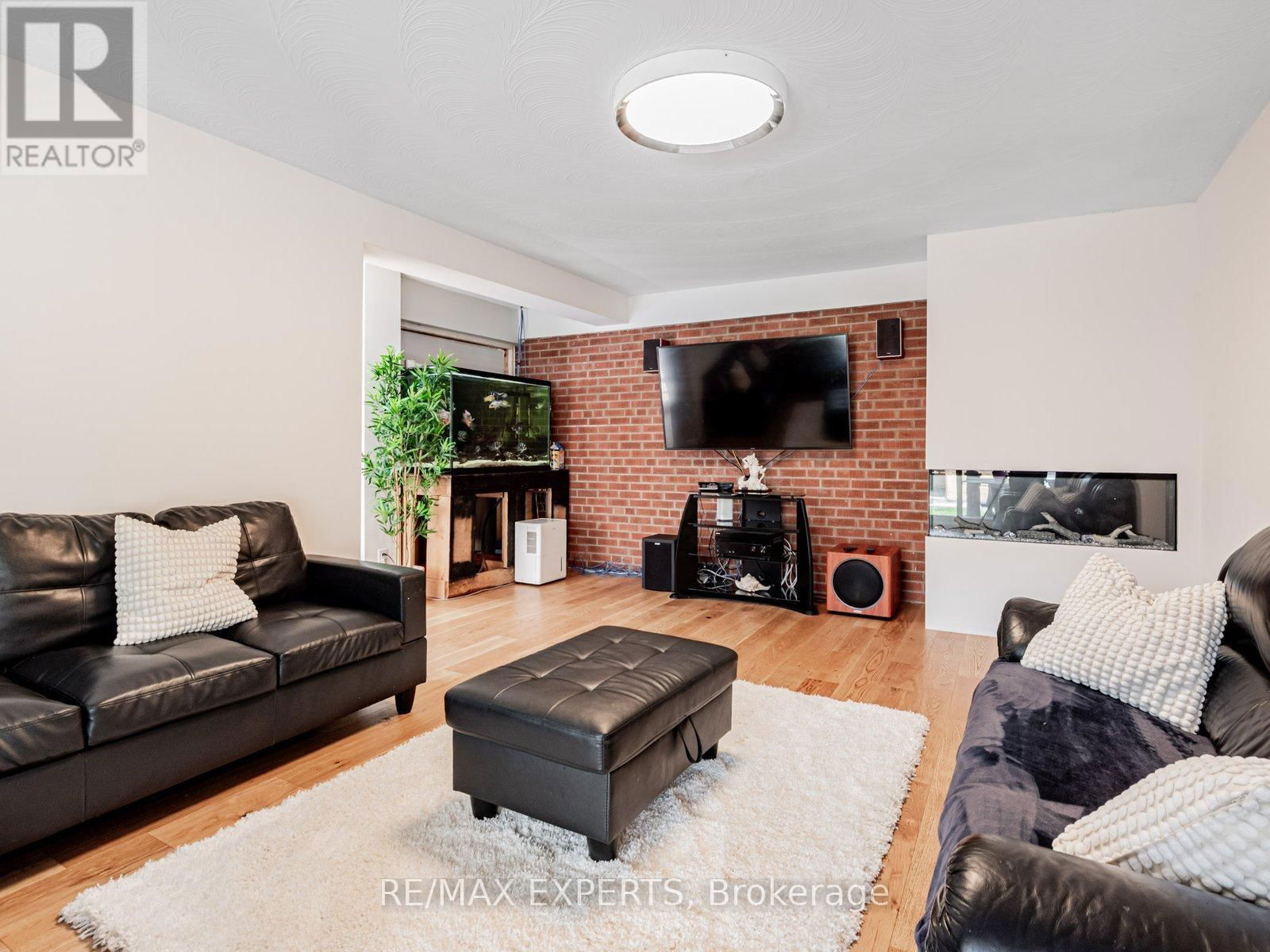 7 CULFORD ROAD Image 17