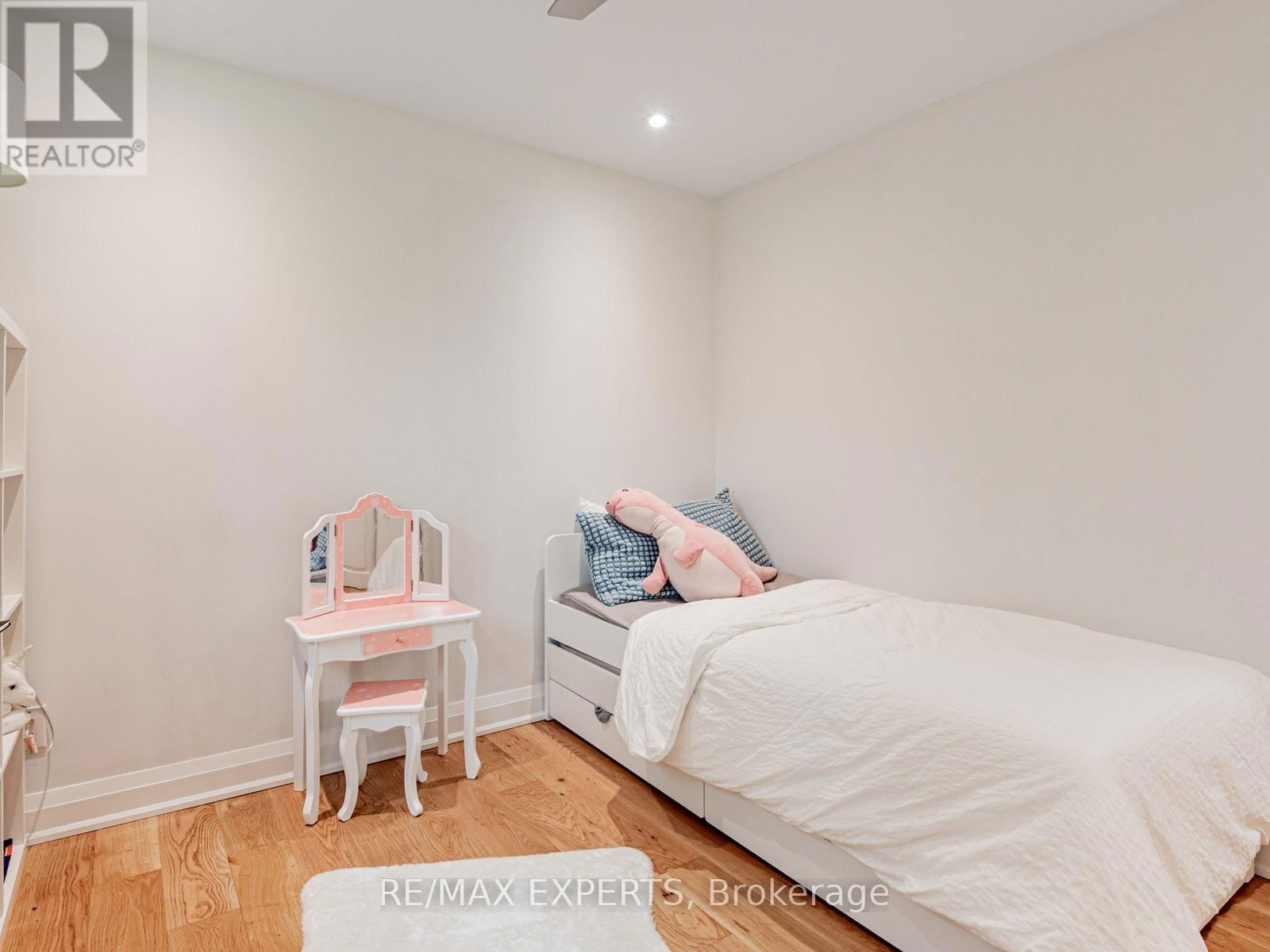 7 CULFORD ROAD Image 21