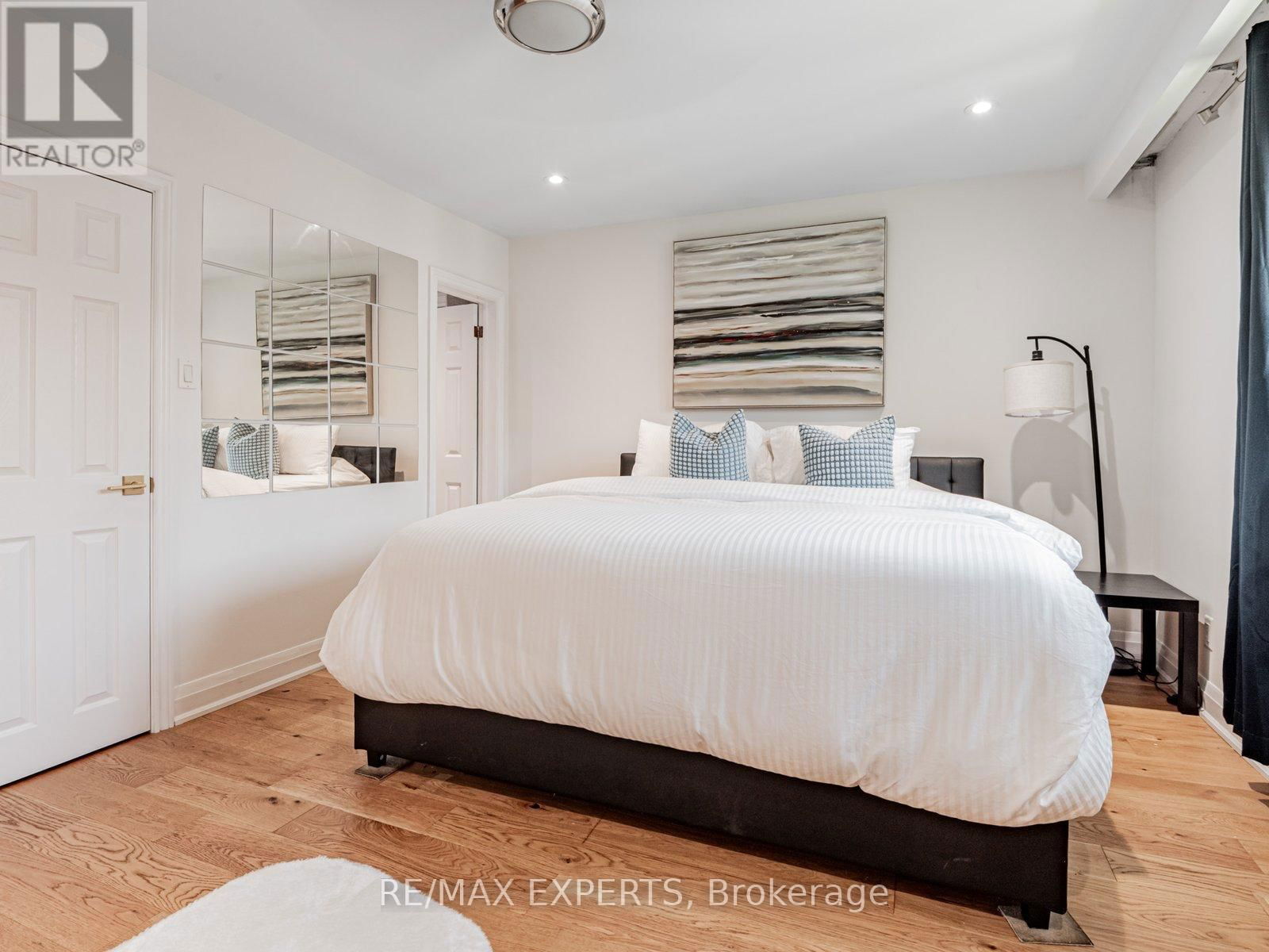 7 CULFORD ROAD Image 25