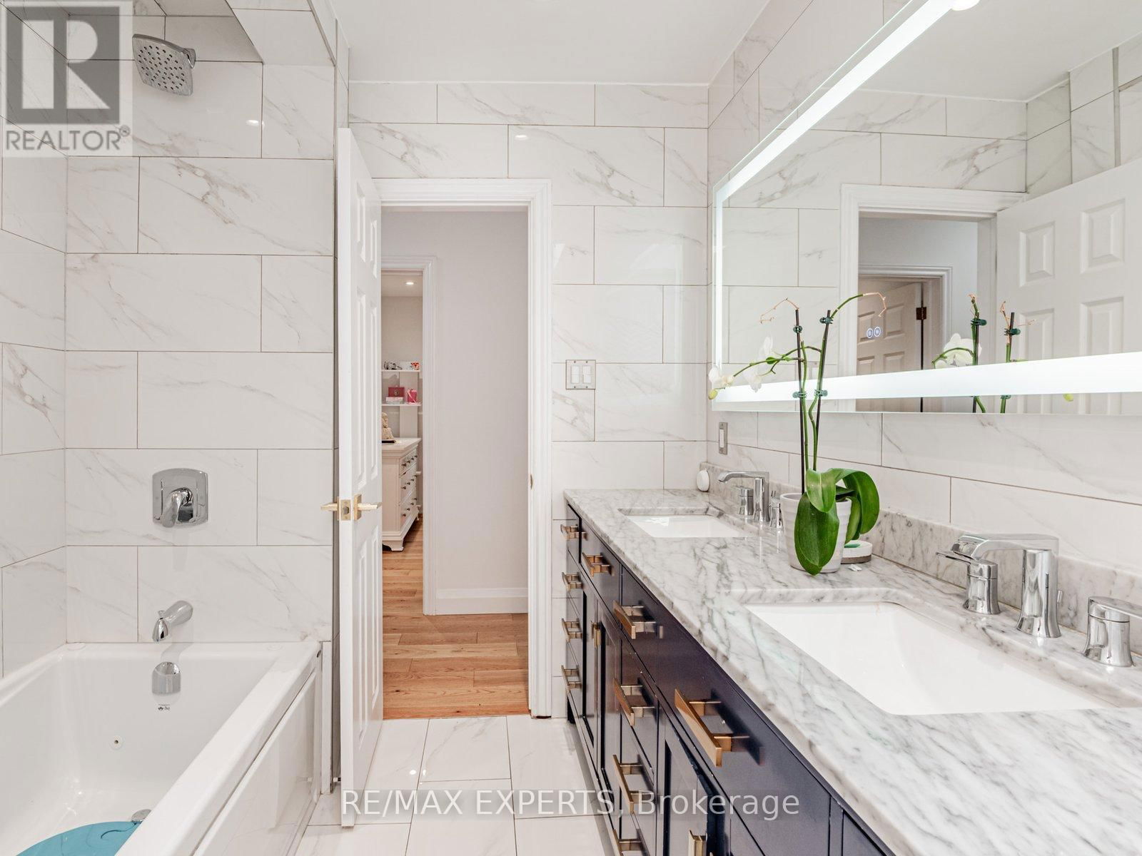 7 CULFORD ROAD Image 29