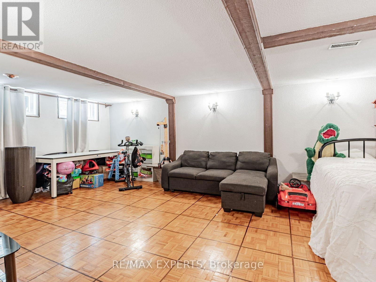 7 CULFORD ROAD Image 31
