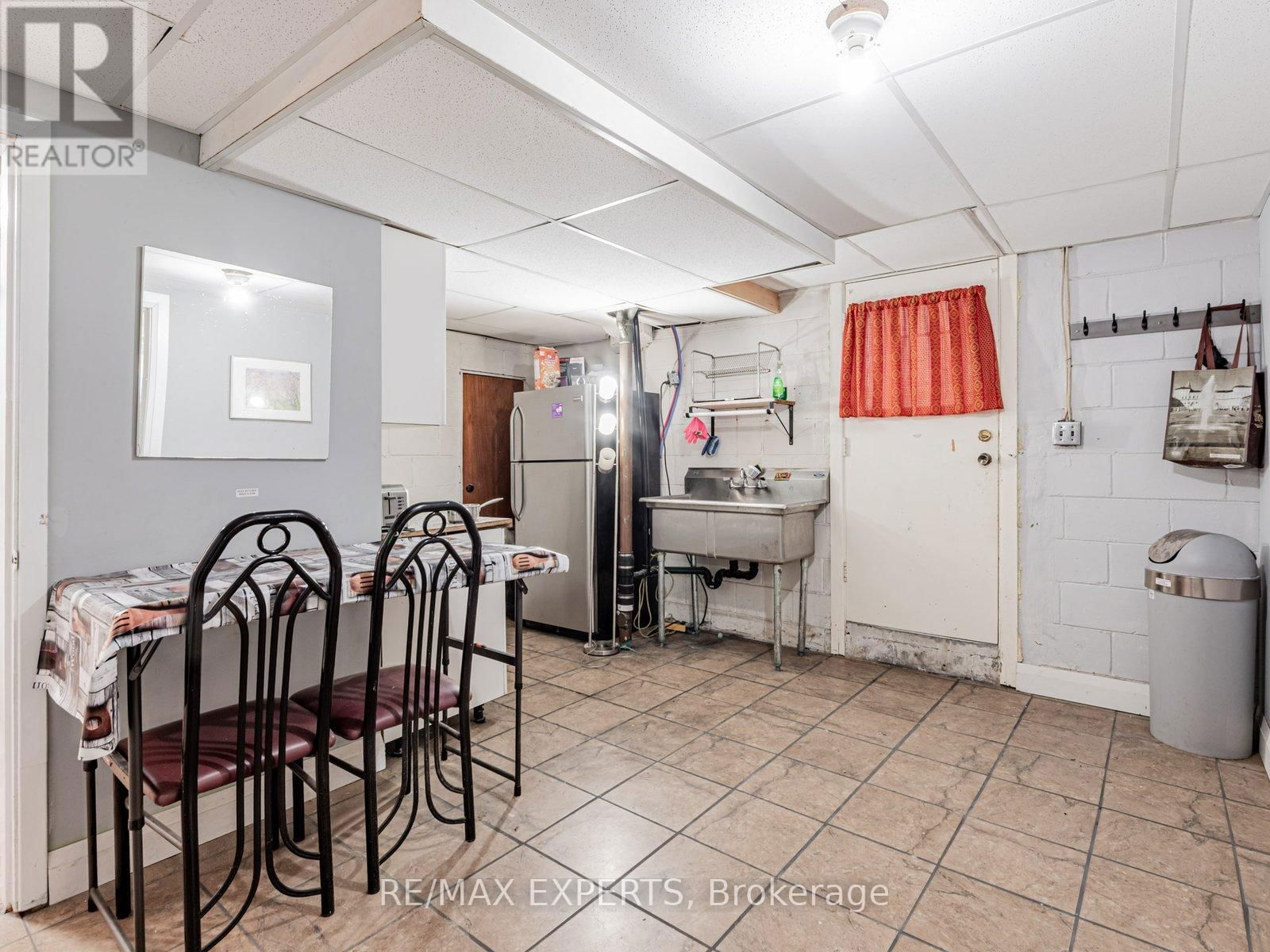 7 CULFORD ROAD Image 34
