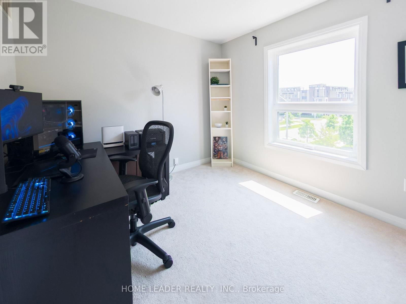 243 DOWNSVIEW PARK BOULEVARD Image 16