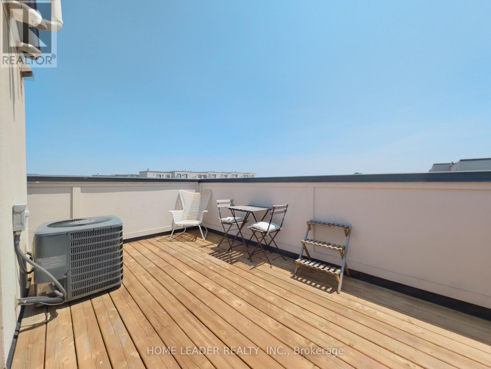 243 DOWNSVIEW PARK BOULEVARD Image 25