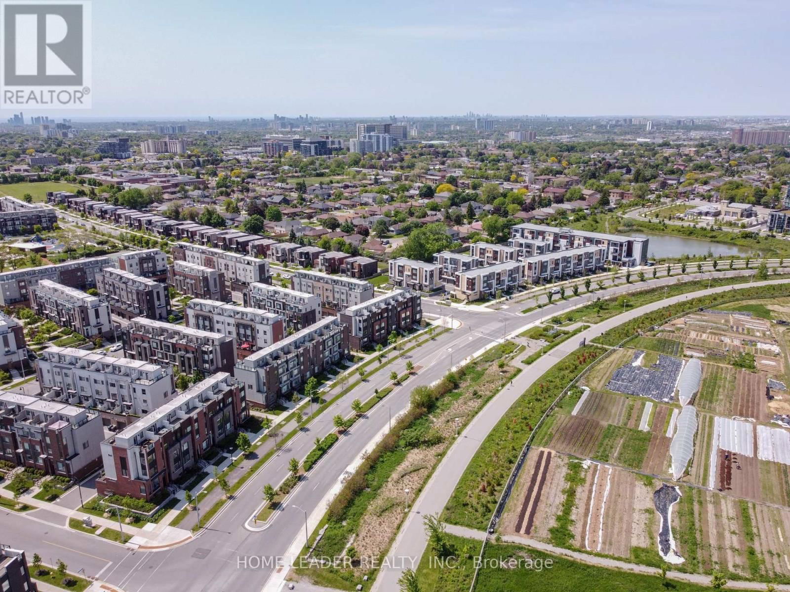 243 DOWNSVIEW PARK BOULEVARD Image 28