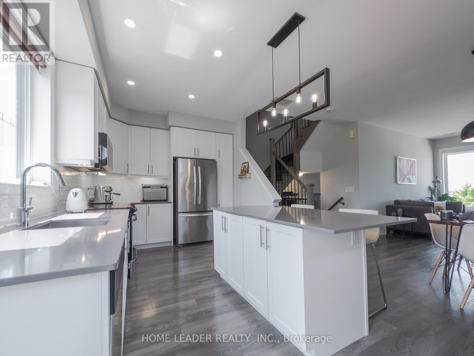 243 DOWNSVIEW PARK BOULEVARD Image 7