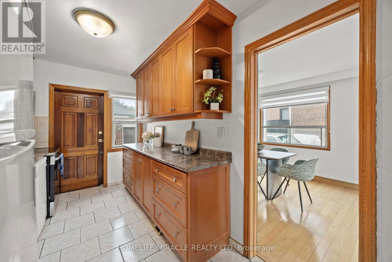 683 OLD WESTON ROAD Image 16