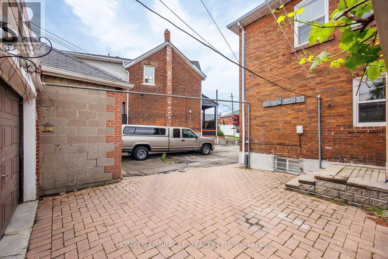 683 OLD WESTON ROAD Image 35