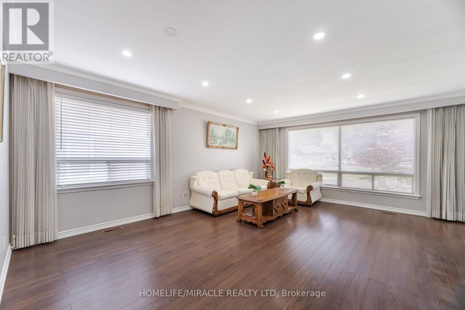 41 BRADSTOCK ROAD Image 15