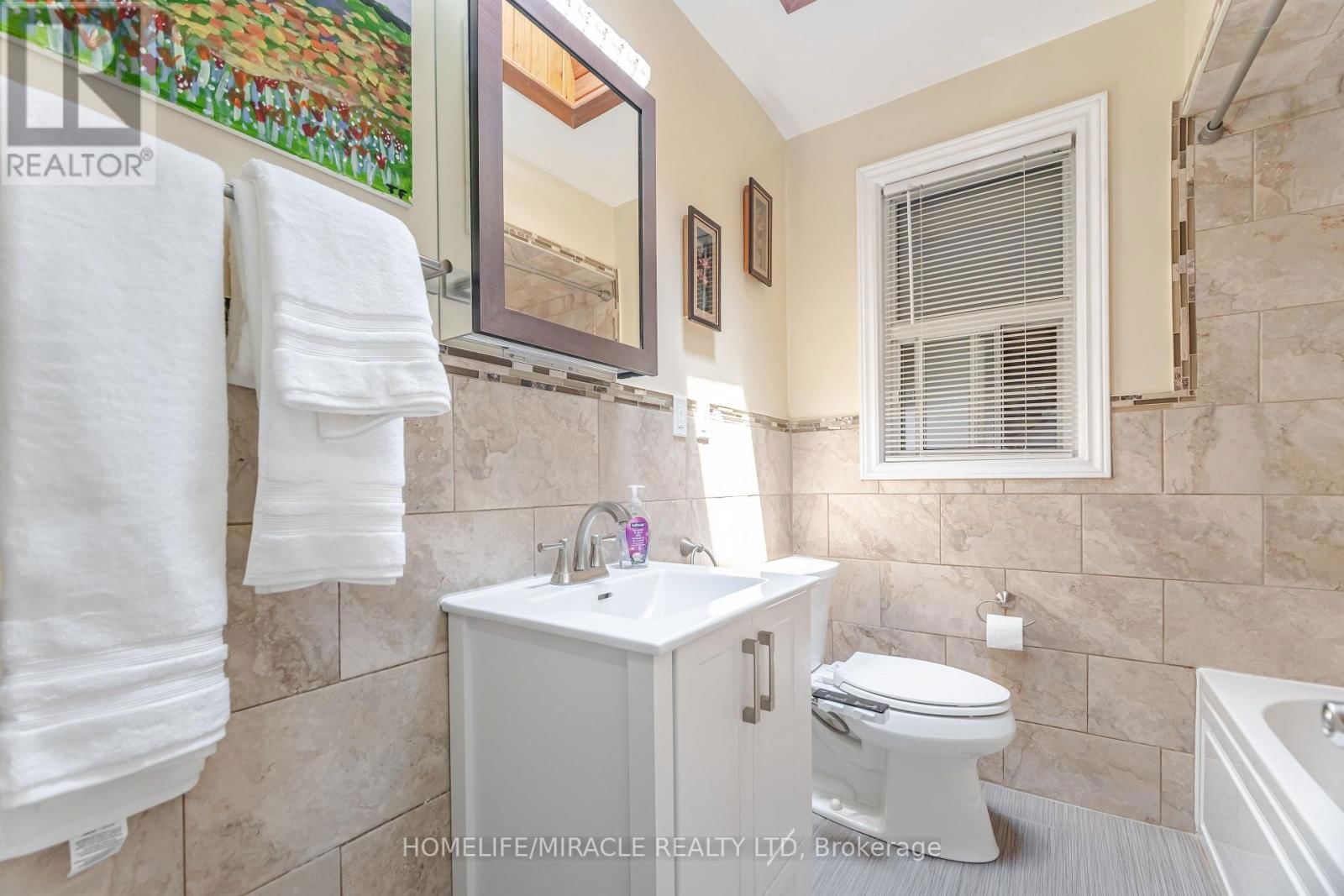 41 BRADSTOCK ROAD Image 24