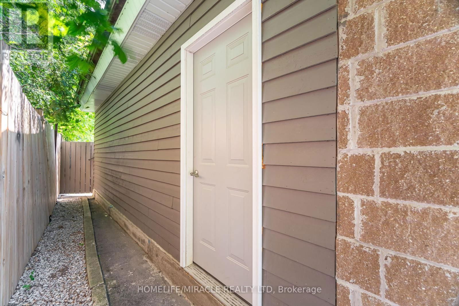 41 BRADSTOCK ROAD Image 26