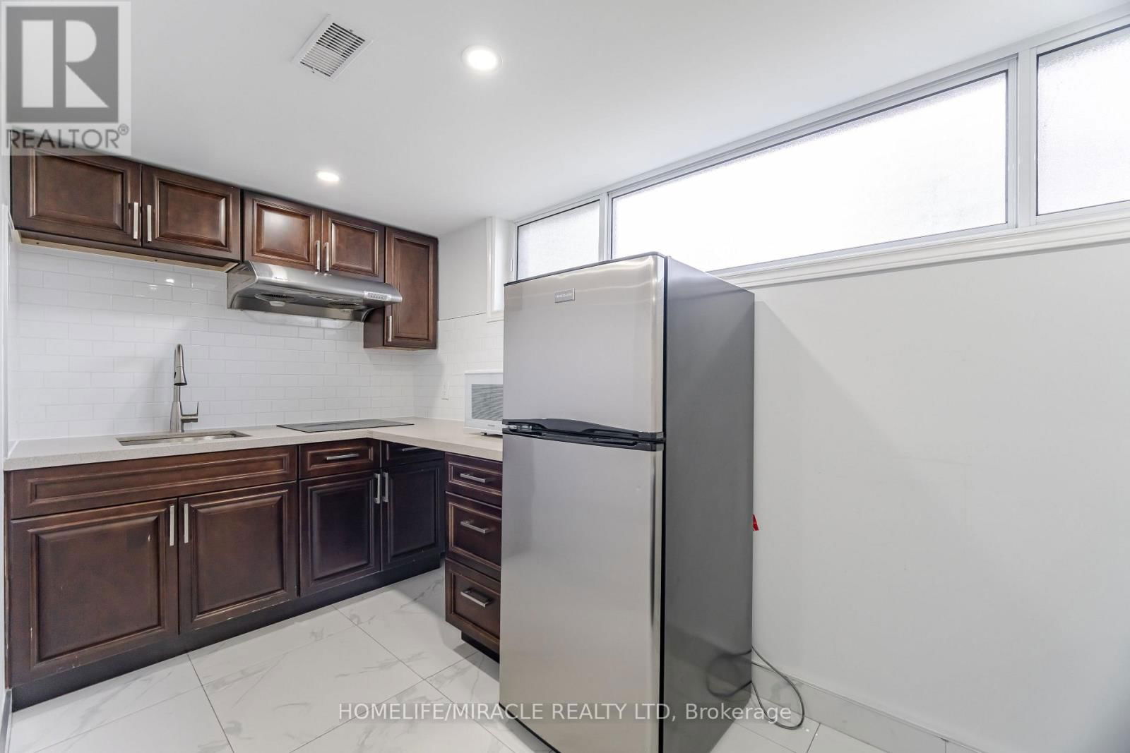 41 BRADSTOCK ROAD Image 42
