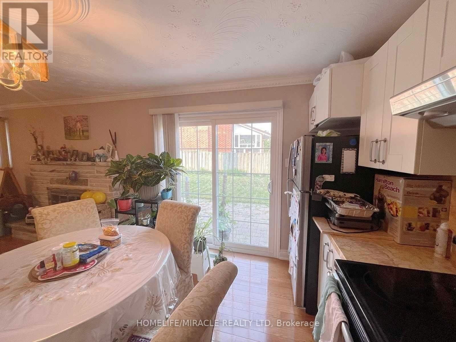 2461 PRESIDENT BOULEVARD Image 4