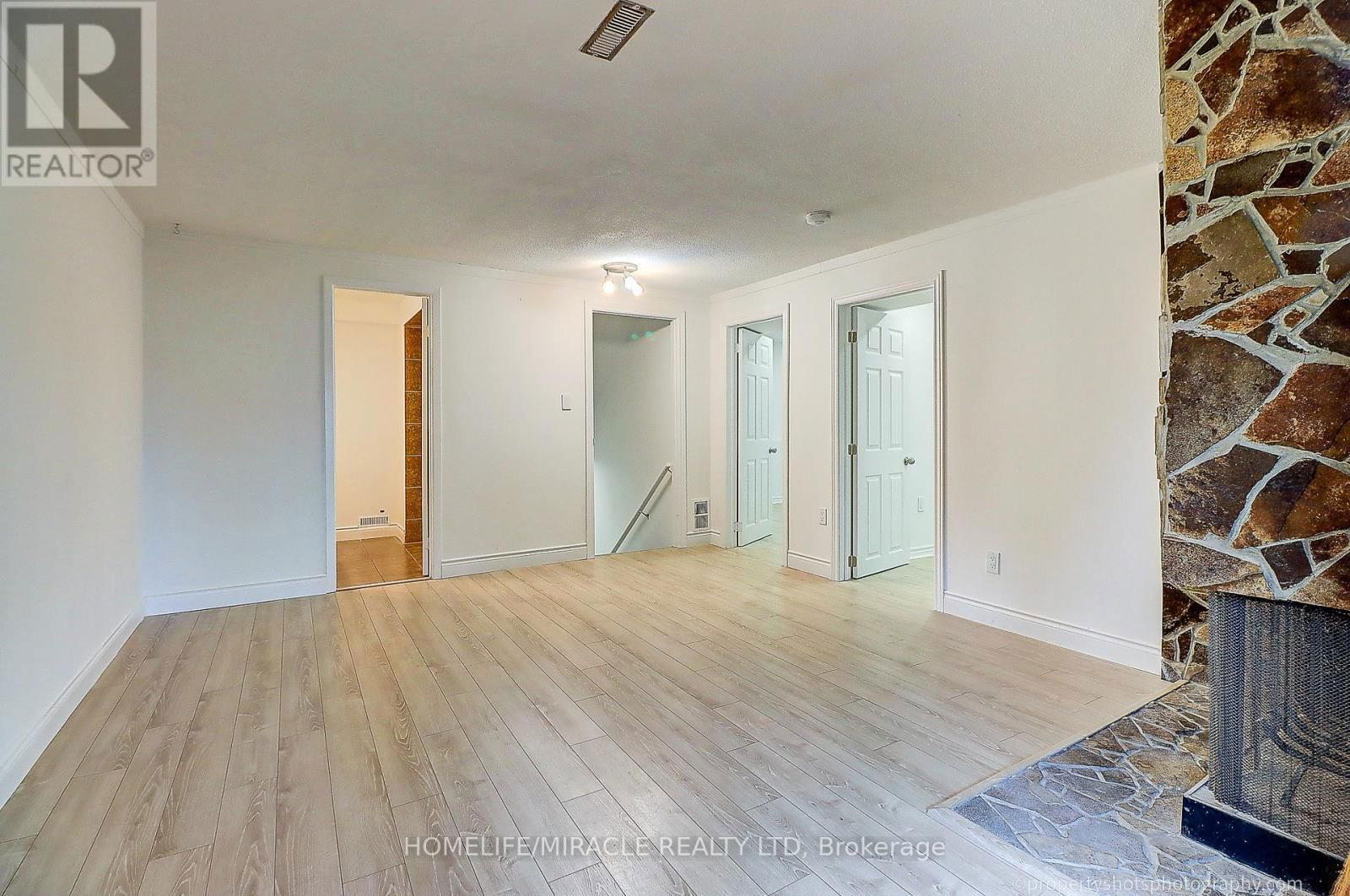 4 RICHVALE DRIVE Image 10