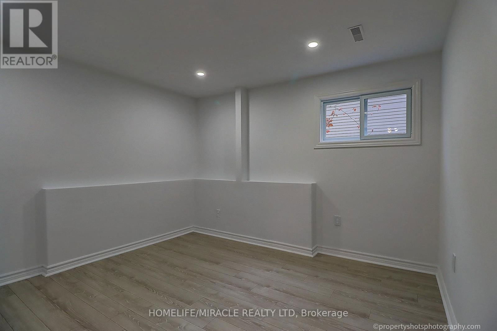 4 RICHVALE DRIVE Image 12