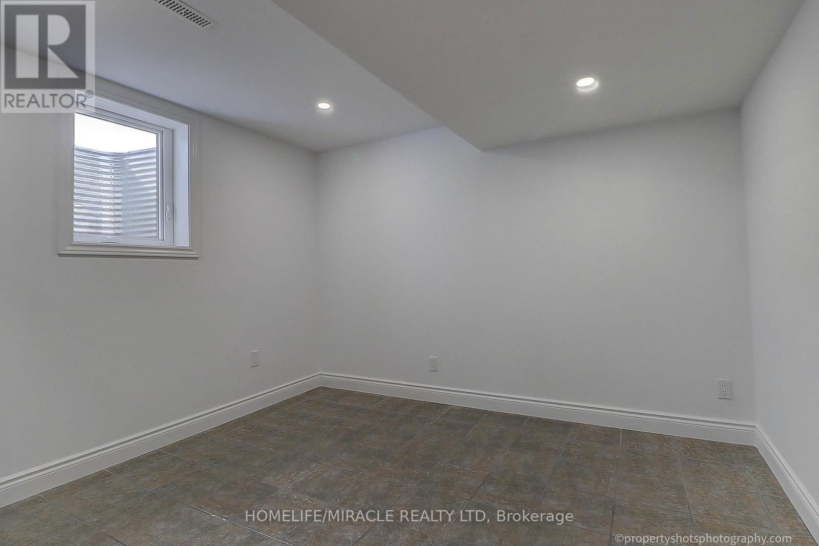 4 RICHVALE DRIVE Image 14