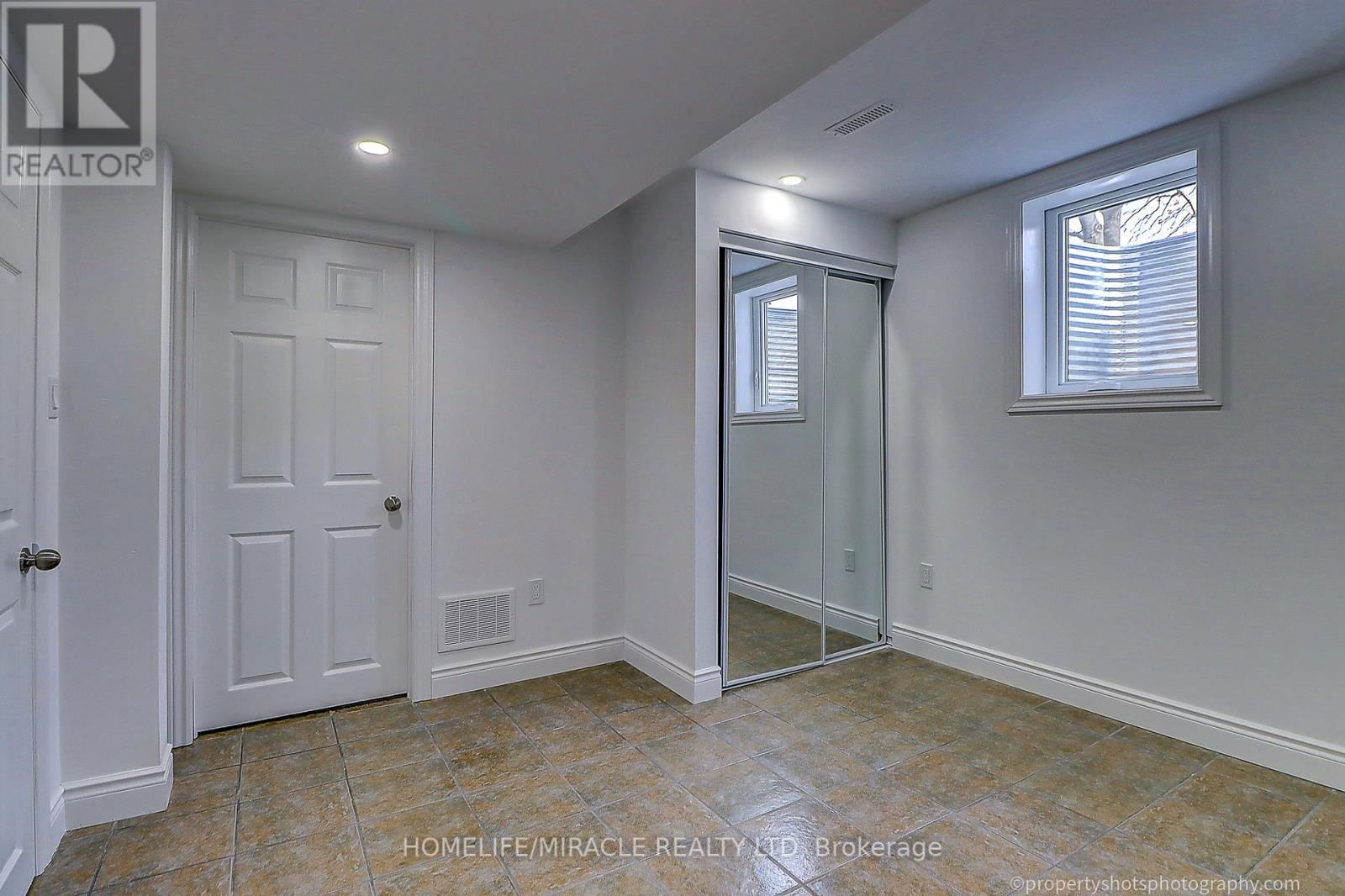 4 RICHVALE DRIVE Image 15