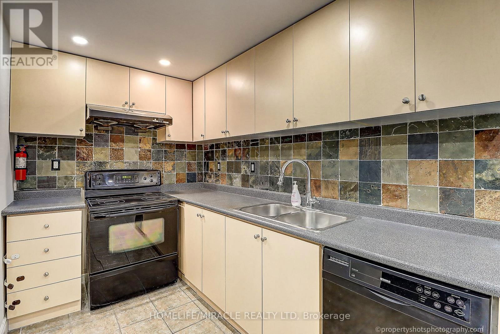 4 RICHVALE DRIVE Image 5