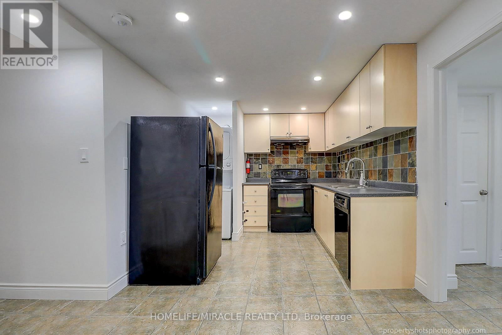 4 RICHVALE DRIVE Image 7