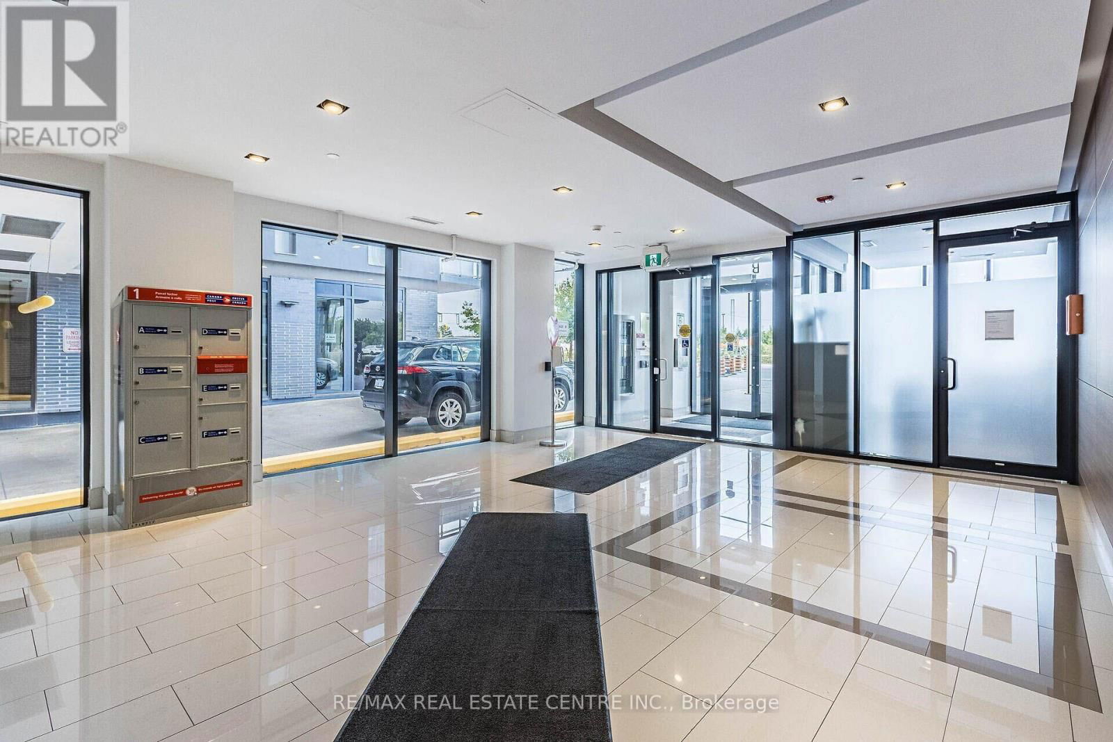 B314 - 5240 DUNDAS STREET Image 30