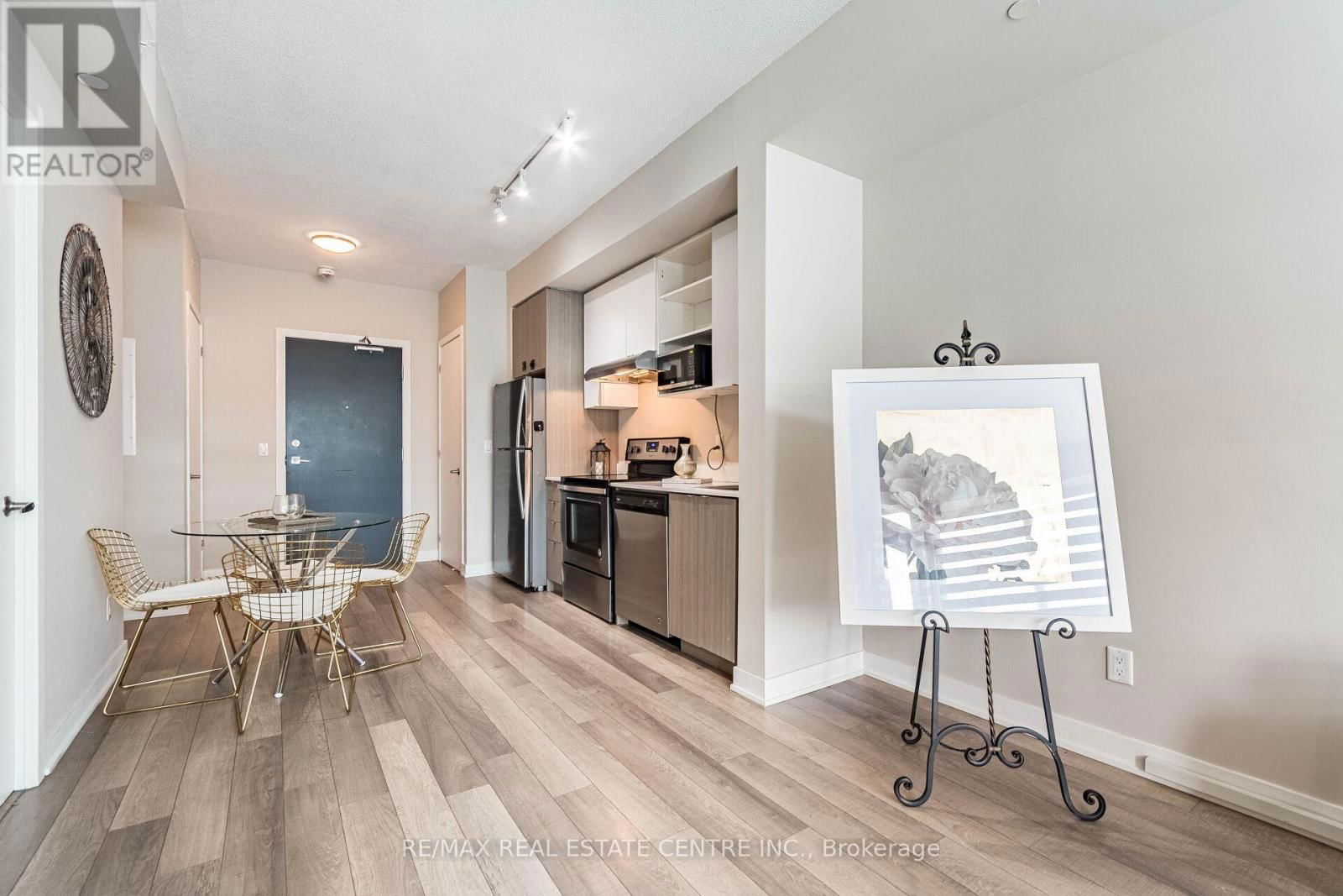 B314 - 5240 DUNDAS STREET Image 8