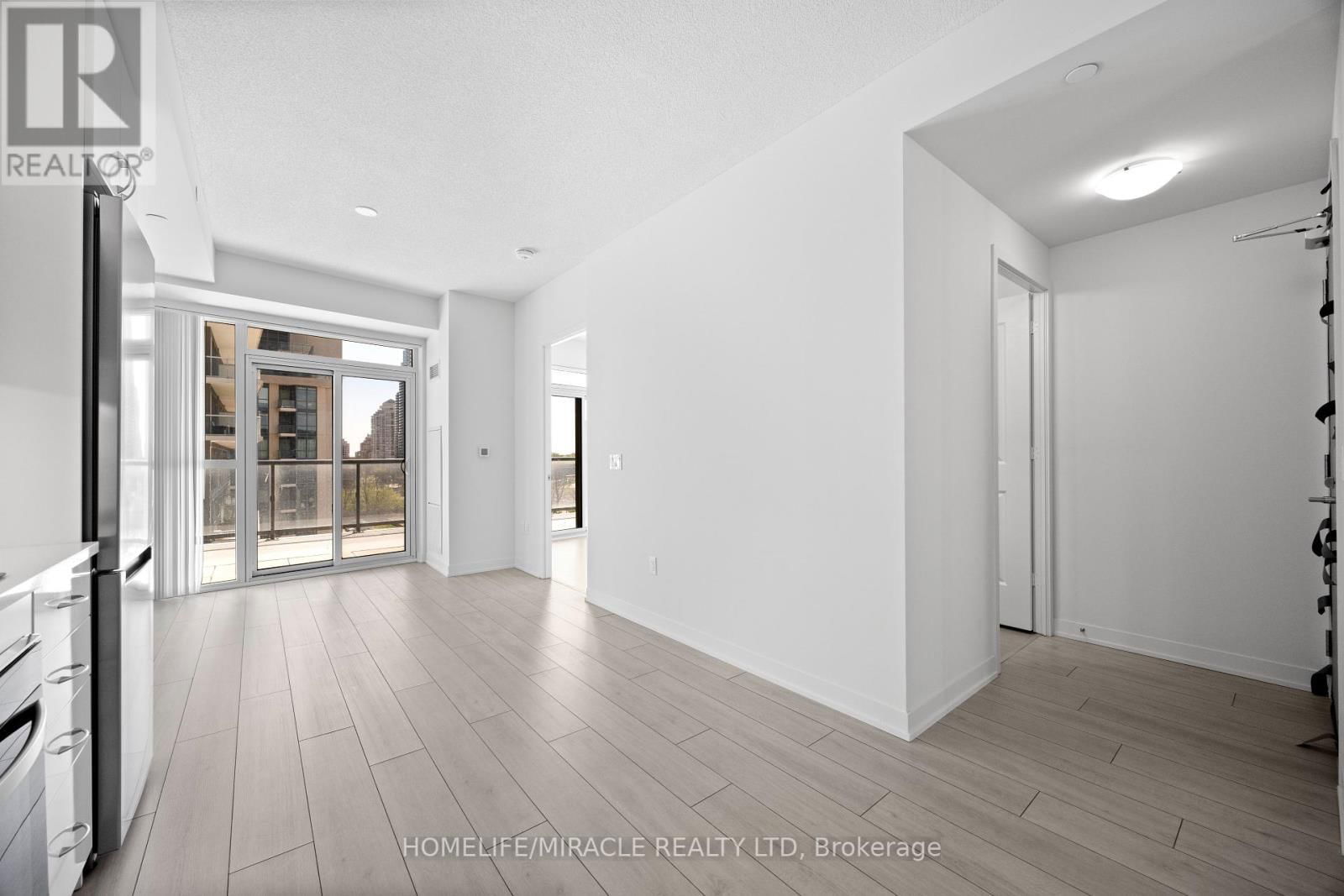 607 - 38 ANNIE CRAIG DRIVE Image 21