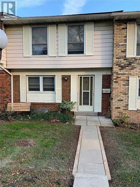 6 - 2224 UPPER MIDDLE ROAD Image 1