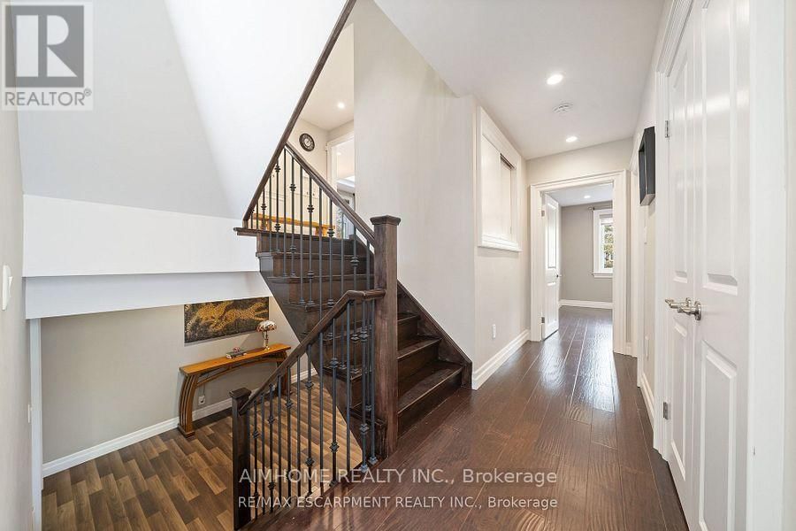 1300 BRAESIDE DRIVE Image 9